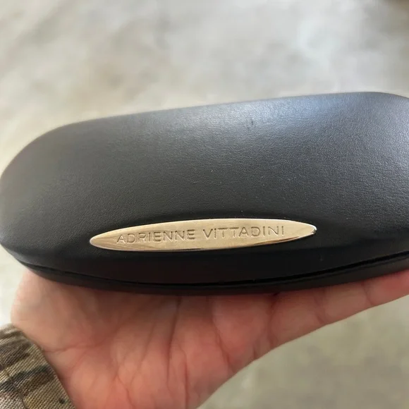 Adrienne Vittadini Black prescription Sunglasses with case - Picture 6 of 10